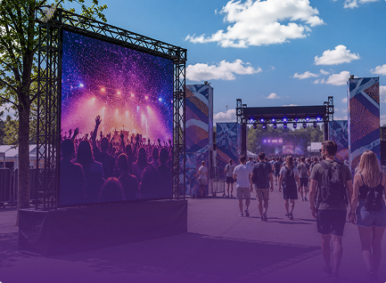 outdoor advertising digital screens UK